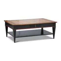 Directoire 风格的客厅桌子，木质镶木地板……