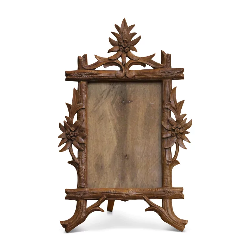 carved wooden frame decorated with edelweiss. Brienz Switzerland, 19th … - Moinat - Brienz
