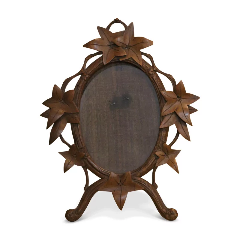 Round carved wooden frame from Brienz decorated with … - Moinat - Brienz