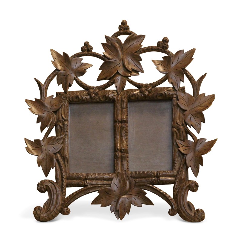 Double carved wooden frame decorated with vine leaves. … - Moinat - Picture frames