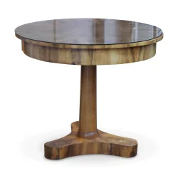 Круглый стол в стиле Луи-Филиппа с центральной ножкой и столешницей из …