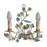 Paar Wandlampen aus lackiertem Metall mit floralen Verzierungen. - Moinat - Wandleuchter