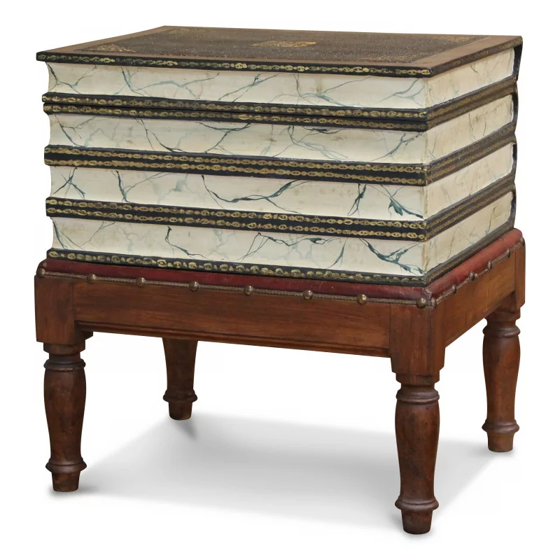 Fake book chest table. Around 1880. - Moinat - End tables, Bouillotte tables, Bedside tables, Pedestal tables