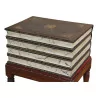 Fake book chest table. Around 1880. - Moinat - End tables, Bouillotte tables, Bedside tables, Pedestal tables