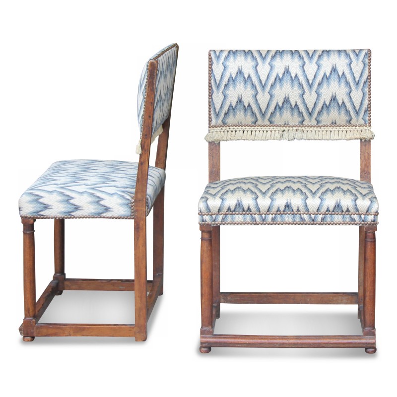 Pair of Henry IV chairs covered with blue chevron fabric. … - Moinat - Chairs Pair of Henry IV chairs covered with blue chevron fabric. … - Moinat - Chairs