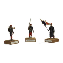 Set of 3 French toy soldiers.