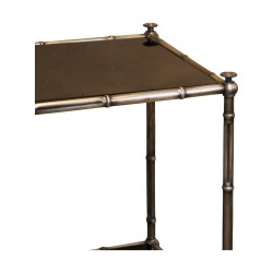 Table bambou en laiton argenté avec plateaux en verre noir.