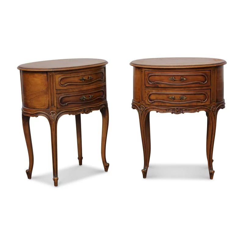 Pair of Louis XV style bedside tables in walnut with 2 drawers. In … - Moinat - End tables, Bouillotte tables, Bedside tables, Pedestal tables