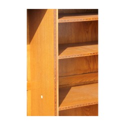 Kleiderschrank im Louis XV-Stil mit Blumenintarsien. …