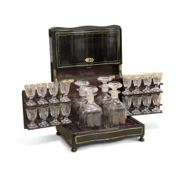 Complete Napoleon III liquor box. 1 Glass slightly …