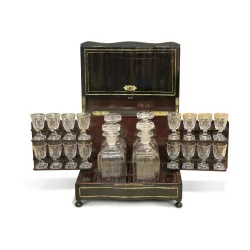 Complete Napoleon III liquor box. 1 Glass slightly …