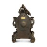 Pendule en bois sculpté ornée de rose et d'oiseaux. Forêt … - Moinat - Pendules à poser