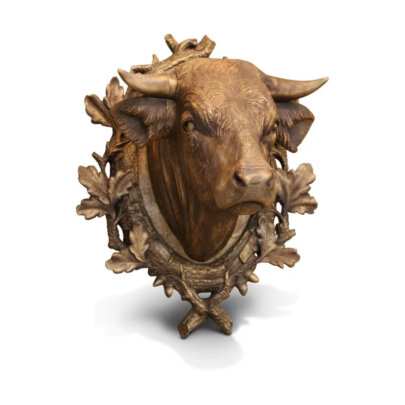 Tête de taureau avec collier en bois sculpté. Brienz, Suisse, - Moinat - Accessoires de décoration Tête de taureau avec collier en bois sculpté. Brienz, Suisse, - Moinat - Accessoires de décoration