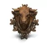 Tête de taureau avec collier en bois sculpté. Brienz, Suisse, - Moinat - Accessoires de décoration