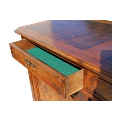 Sideboard aus geformtem Nussbaum auf Eiche montiert mit 2 Türen und 2 …