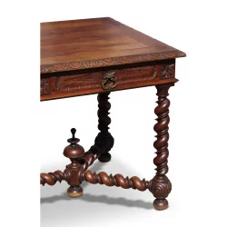 стол Генриха II из орехового дерева