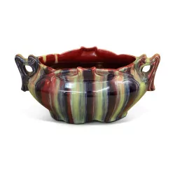 个陶瓷锅。