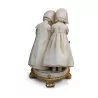 Statuette en porcelaine "2 Enfants et leur chat" - Moinat - Porcelaine