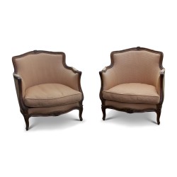 Pair of Louis XV large model gondolas in walnut...