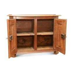 Sideboard in 2 Teilen in Eiche. Lüttich, Belgien.