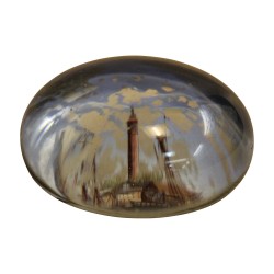 Sulfure, presse-papier en verre travaillé.