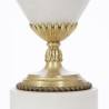 Paire de candélabres de style Louis XVI, en marbre blanc et … - Moinat - Bougeoirs, Chandeliers