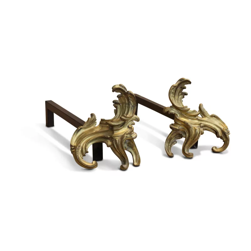 Pair of Louis XV andirons in gilded bronze. - Moinat - Firedogs, Andirons