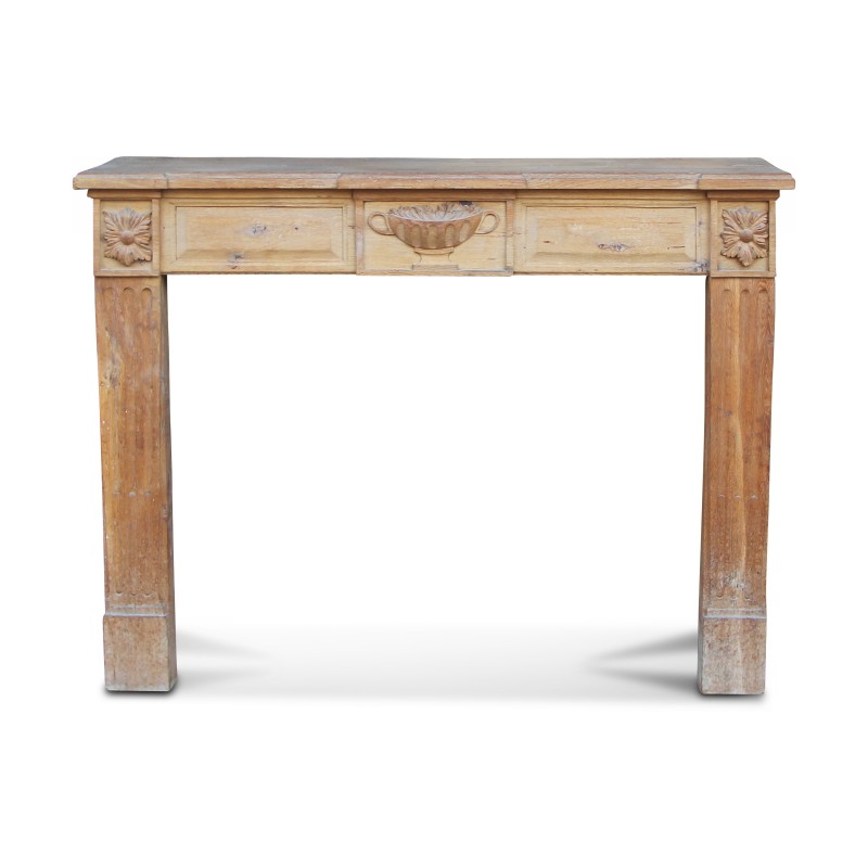 Cheminée Louis XVI en bois sculpté. - Moinat - Cadres de cheminée, Poêles Cheminée Louis XVI en bois sculpté. - Moinat - Cadres de cheminée, Poêles