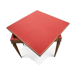 Spieltisch „Biedermeier“ mit Obstholzeinlagen …
