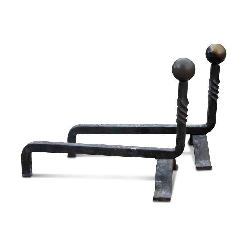 A pair of wrought iron andirons with brass ball. - Moinat - Firedogs, Andirons