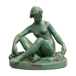 Une sculpture céramique "Vénus assise dans les roses"