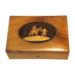 Andenkenbox in Nussbaum mit religiöser Szene „Jesus und seine Mutter“.