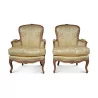 Two Louis XV shepherdesses covered with silk Lampas - Moinat - Armchairs