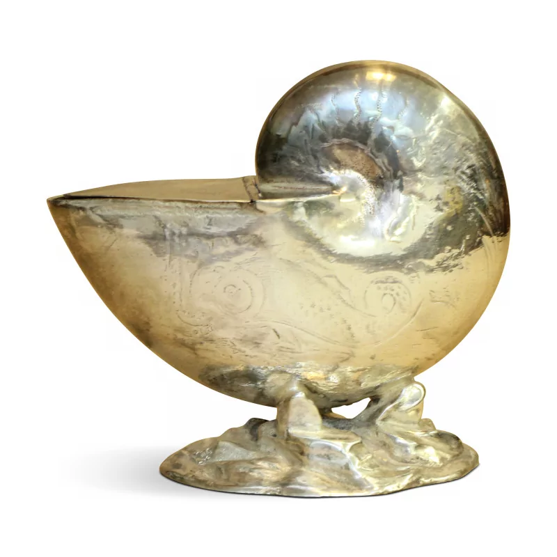 A shell with silver metal opening. - Moinat - Silverware