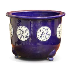 Un vase cache pot en porcelaine bleu de Chine