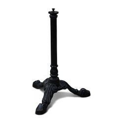 Un pied en fonte pour table de bistrot