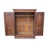 A Vaudoise walnut cabinet on a plinth with a cornice - Moinat - Cupboards, wardrobes