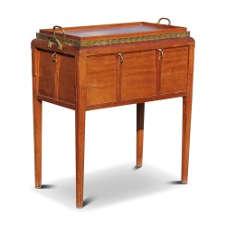 An Art Deco service boy in rosewood and rosewood.