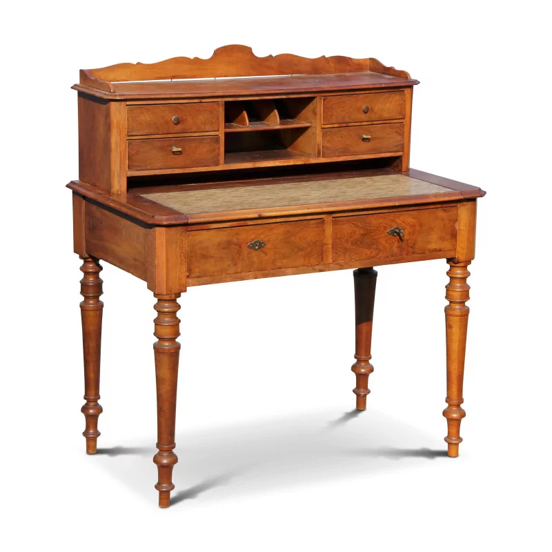Ein Louis Philippe Schreibtisch in Nussbaum, ausziehbare Platte. - Moinat - Zylinderbureau, Sekretäre