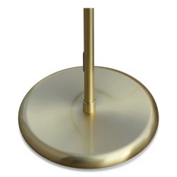 Eine LED-Wohnzimmer-Stehlampe aus poliertem Messing