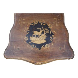 Une chaise de Brienz en bois sculptée