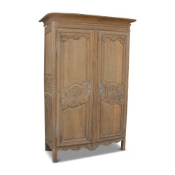 Ein Eichenschrank