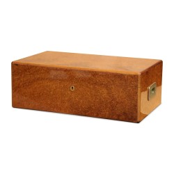 An orbwood cigar box.