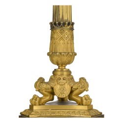 Une paire de lampe néogothique en bronze doré