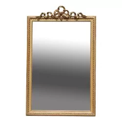 路易十六镜子，带模压丝带镀金框架