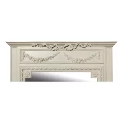 Un miroir cadre bois patine blanc