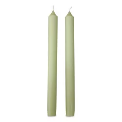 Ein Paar „Moss Green“-Kerzen