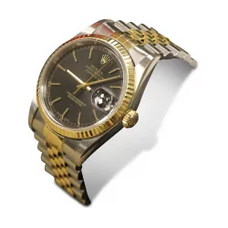 Une montre "Rolex Oyster"