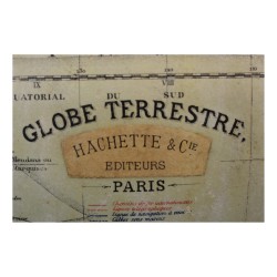 来自“Hachette in Paris”的大型地球仪