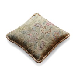 Un coussin "Charmes" en gobelain